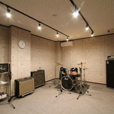 ３階建ての事務所を音楽スタジオ＆住居スペースへ！