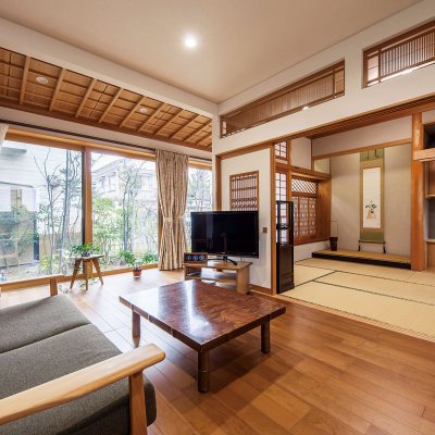 庭の景色を望む高気密･高断熱仕様の家
