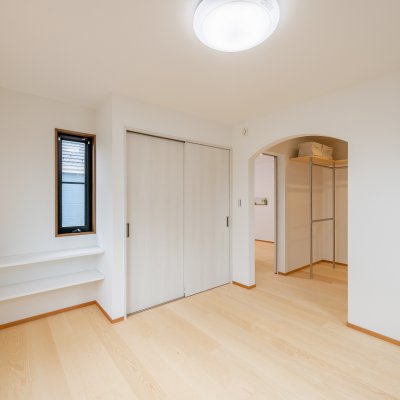 潤朱色の家 ～同居型2世帯リフォーム～