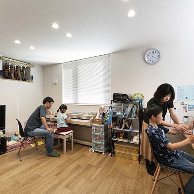 スキップフロアが楽しい 3世代がくつろげる2.5畳のLDK