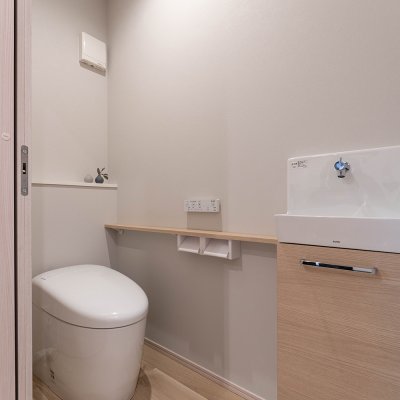 繋ぐ減築リノベーションの家