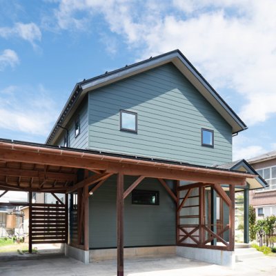 共有とプライベートを両立したセカンドリビングのある二世帯