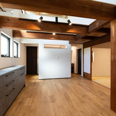 光差す住まいへ。受け継がれた歴史を紡ぐお寺リノベーション