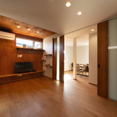 家族の趣味を活かした、猫も快適な遊び心満載のリノベーション